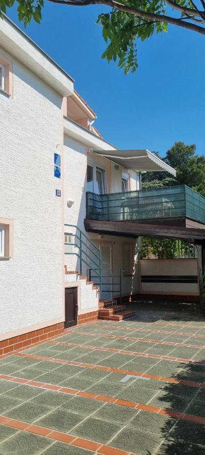 Apartmani Karla Baška Екстериор снимка