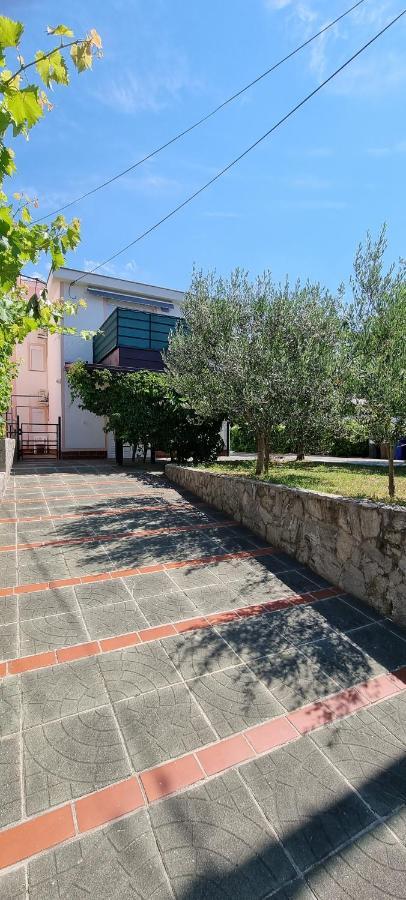 Apartmani Karla Baška Екстериор снимка